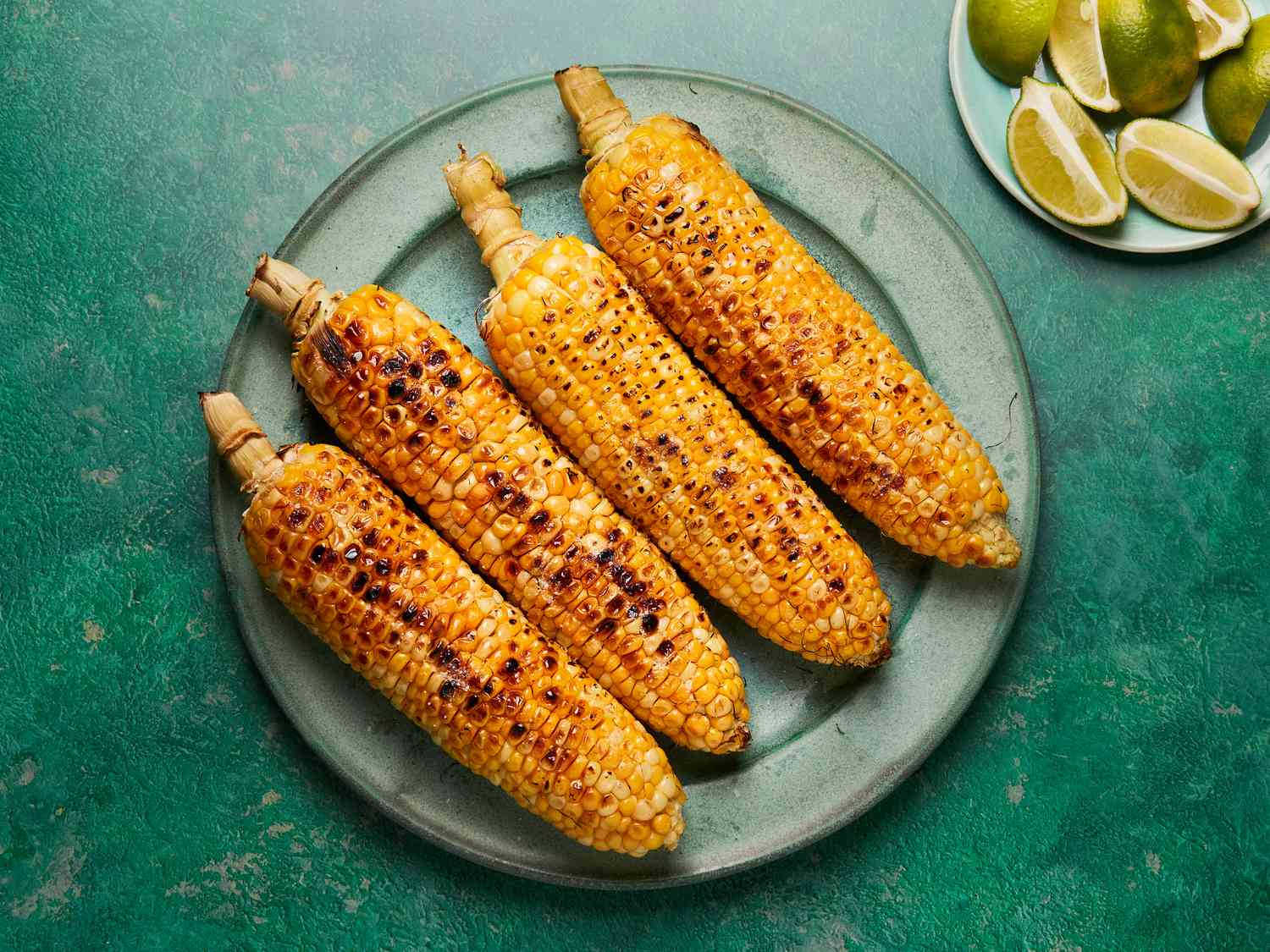 Grilled corn on the cob with butter