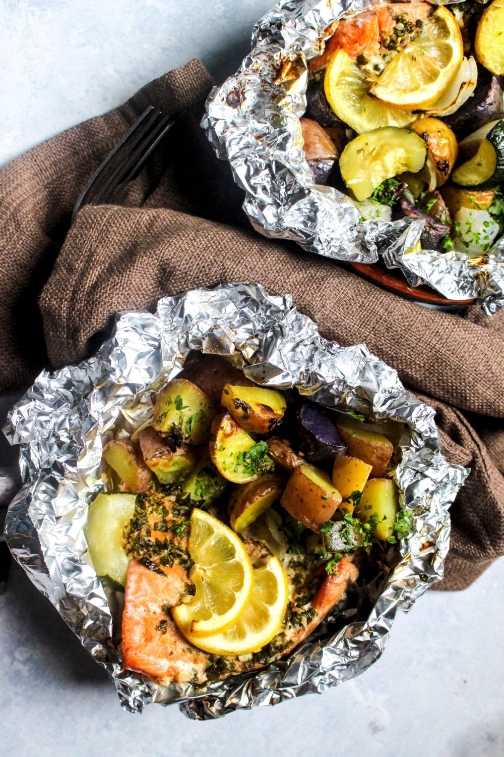 Lemon Salmon Foil Packets lazy summer dinner idea